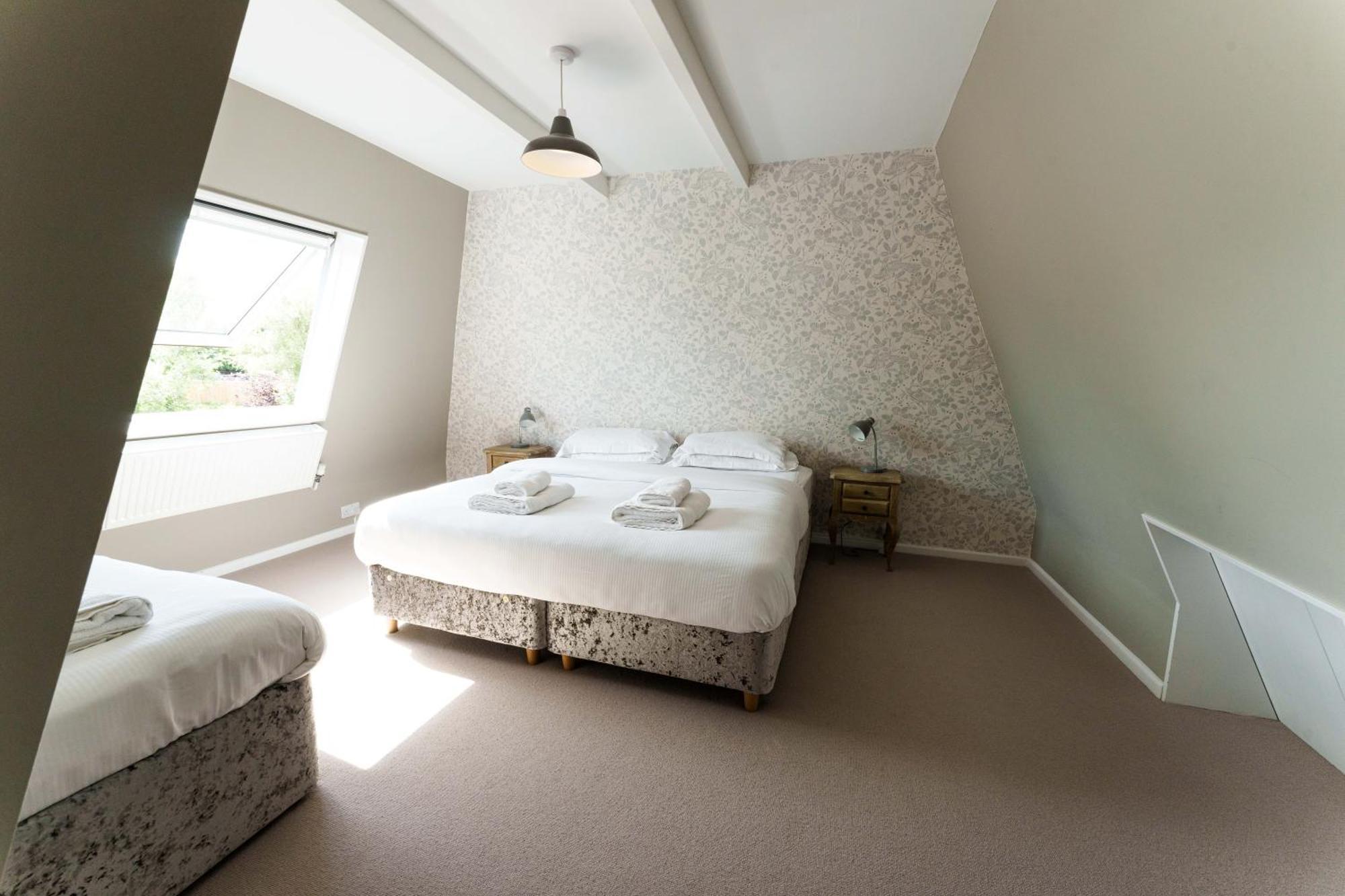 Villa Vineyard Oast Sleeps 25 à Wavehorne Extérieur photo